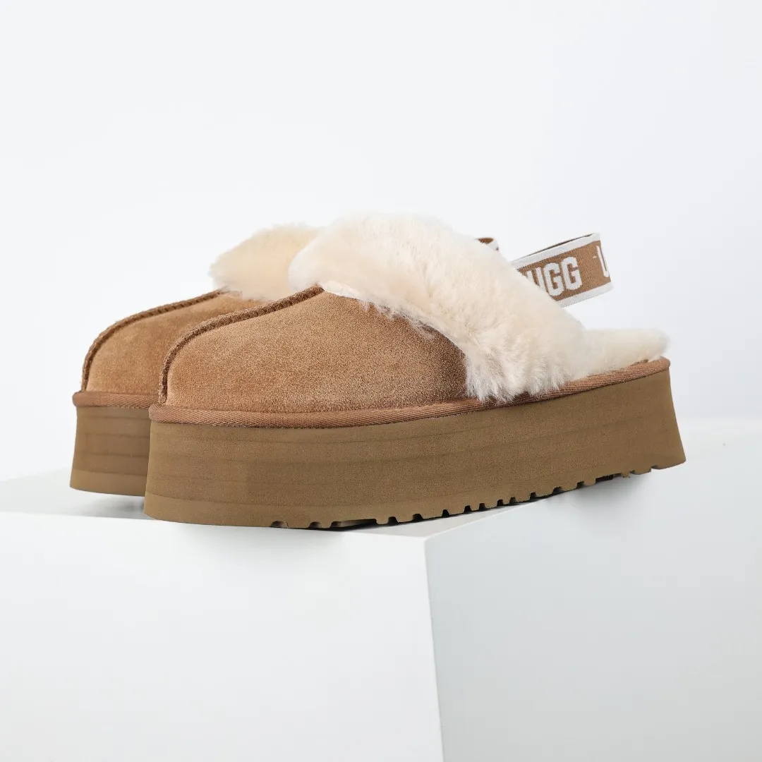 Pick up locally 💰600 Core recommended good price It is a very suitable choice for home use. In recent years, uug has launched a series of styles, which are partially geared towards the preferences of young consumers and have also moved to the forefront of fashion trends. Shoe body material: water-repellent coated suede upper, 17 mm UGGPURE™ implantable wool insole, lightweight non-slip and comfortable rubber outsole, with brand LOGO and trademark, with full packaging Size: 35 36 37 38 39 40